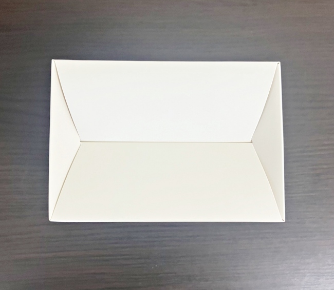 箱ごと「ポイッ」で手間いらず! 生理用品の処理も簡単に→【3COINS】の超便利アイテムとは!?